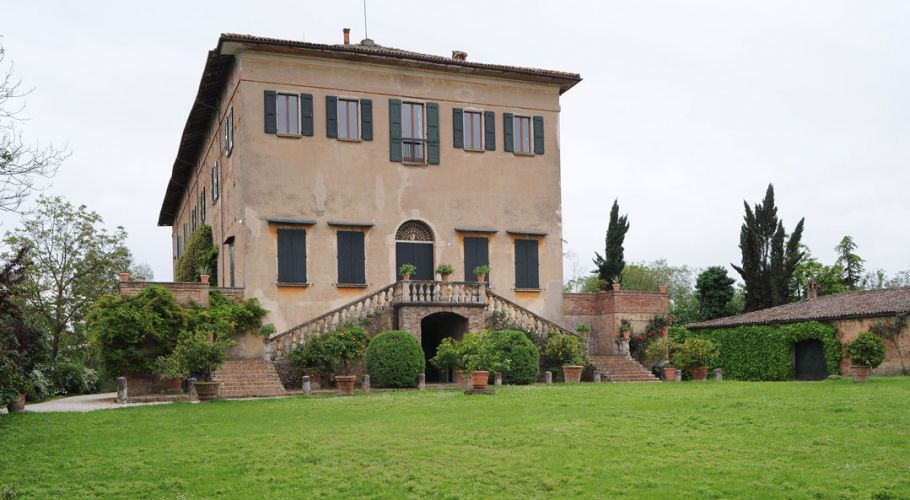 Palazzo Montevecchio Isolani, San Martino in Casola